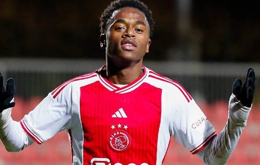 Stanis Idumbo Muzambo