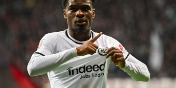 Junior Dina Ebimbe annoncé sur le départ de Francfort